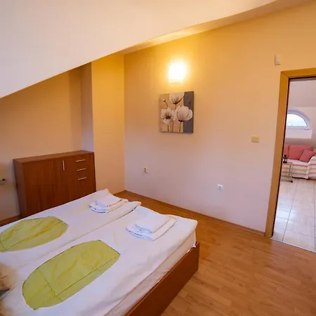 Maisonette Picadilly * Varna