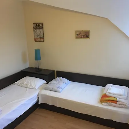 Maisonette Picadilly *