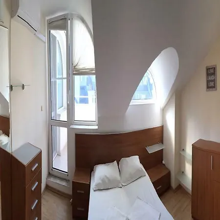 Maisonette Picadilly * Varna